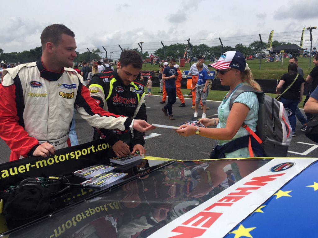 EuroNascar Anglie: Doubka zradila dvakrát technika!