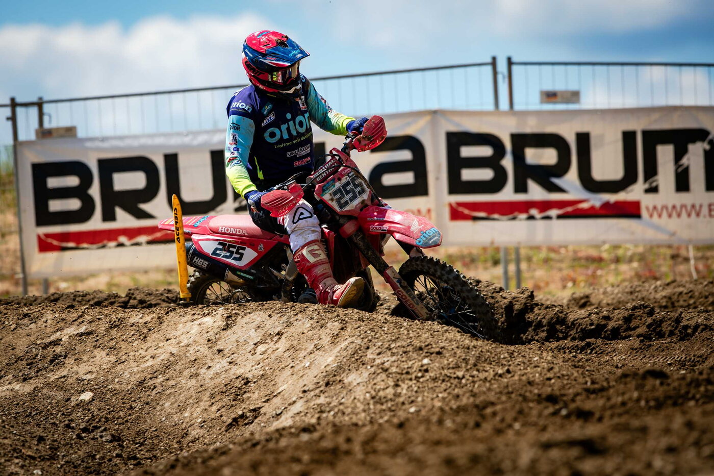 foto-radek-lavicka-mx-mcr-jinin-2025-2073.jpg