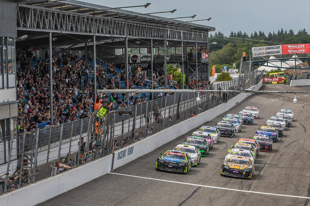 oval-venray-foto1.jpg