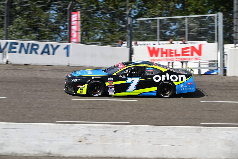 oval-venray-foto4.jpg