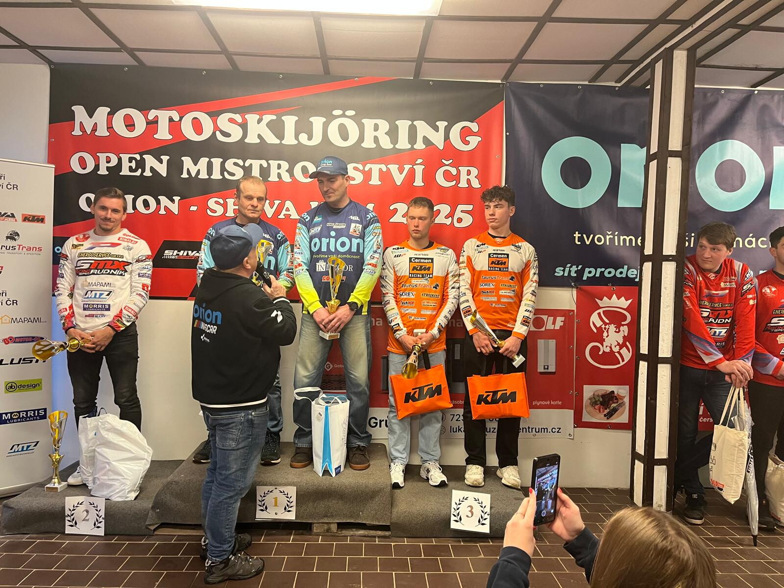 Slavnostní vyhlášení motoskijöringu